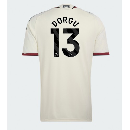 Manchester United Patrick Dorgu #13 Kolmaspaita 2026-27 Lyhythihainen